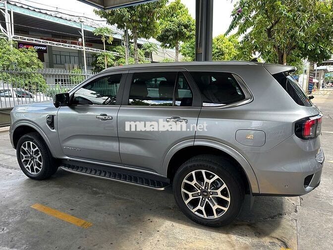 Ford Everest Titanium 2022 4x4, 26.000km, vay 75%