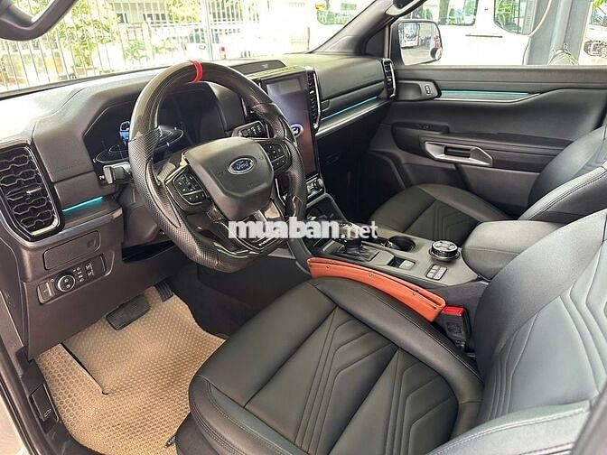Ford Everest Titanium 2022 4x4, 26.000km, vay 75%