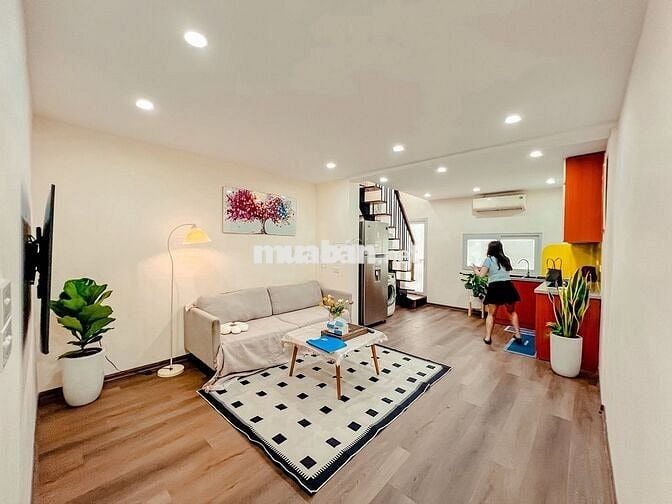 Căn TT Giảng Võ, ô tô vòng , sát Vinhome, sổ CC, tặng NT mới, 80m2*3PN
