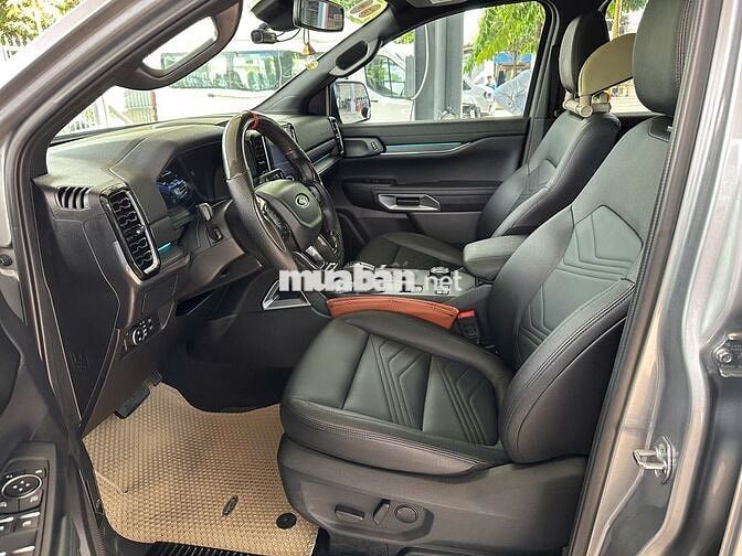Ford Everest Titanium 2022 4x4, 26.000km, vay 75%