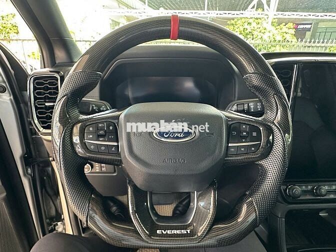 Ford Everest Titanium 2022 4x4, 26.000km, vay 75%