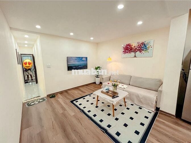 Căn TT Giảng Võ, ô tô vòng , sát Vinhome, sổ CC, tặng NT mới, 80m2*3PN
