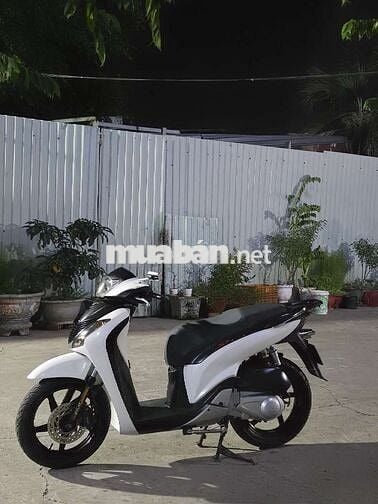 Honda SH 2012 Trắng Việt kiều Ý