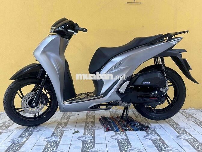 SH 125 đời 2025 Xám sporty 3 nghìn mới 99%