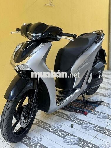 SH 125 đời 2025 Xám sporty 3 nghìn mới 99%