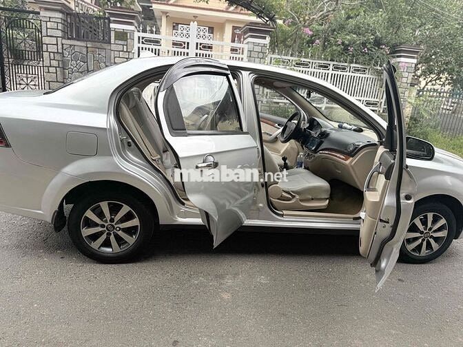 Chevrolet Gentra Bạc