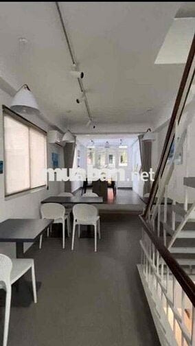 CHO THUÊ NHÀ GÓC 2MT CÔ GIANG Q1 - TRỆT 3 LẦU