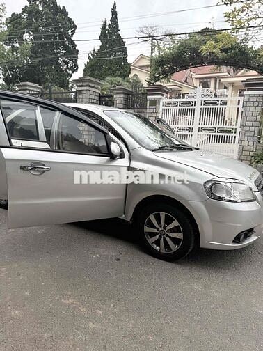 Chevrolet Gentra Bạc