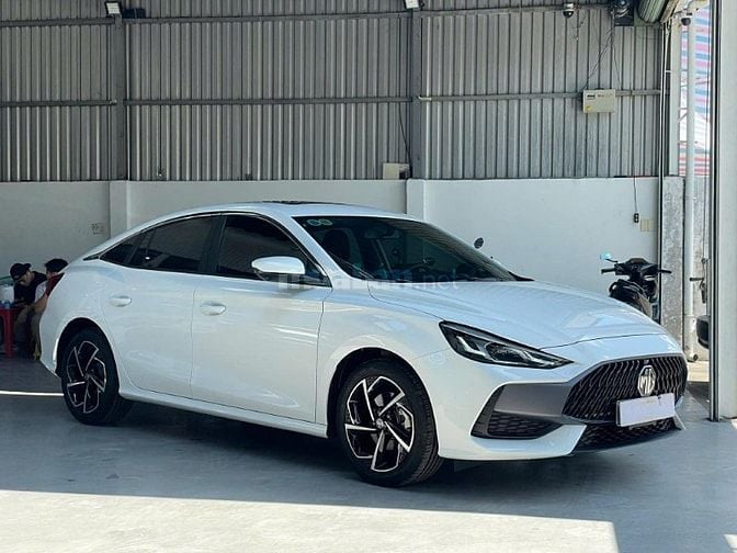 Cần bán chiếc MG 5 bản luxury 