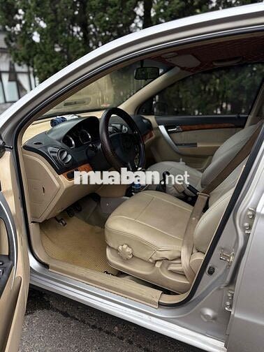 Chevrolet Gentra Bạc