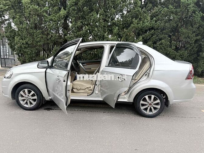 Chevrolet Gentra Bạc