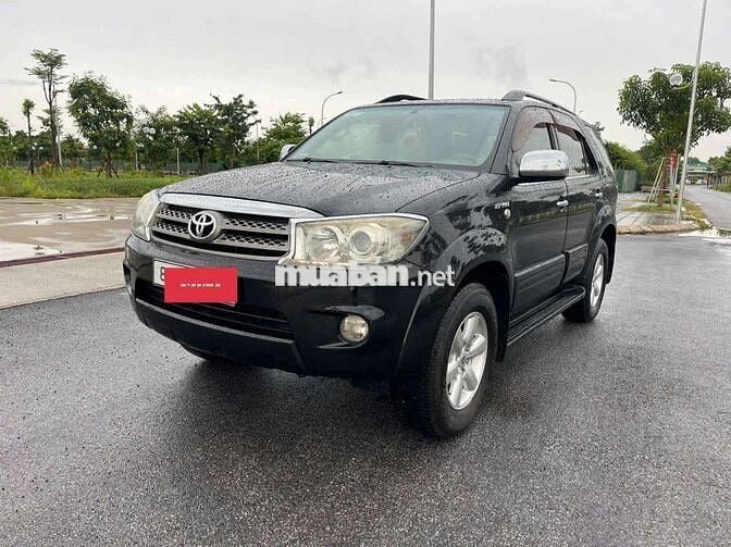 Toyota Fortuner 2010 Xăng Tự động Đen