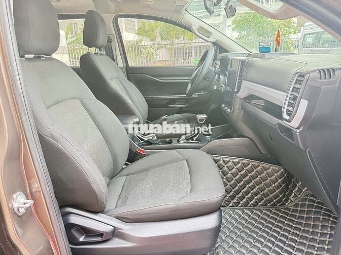 Ford Ranger XLS AT 2023 Số tự động Dầu Nâu