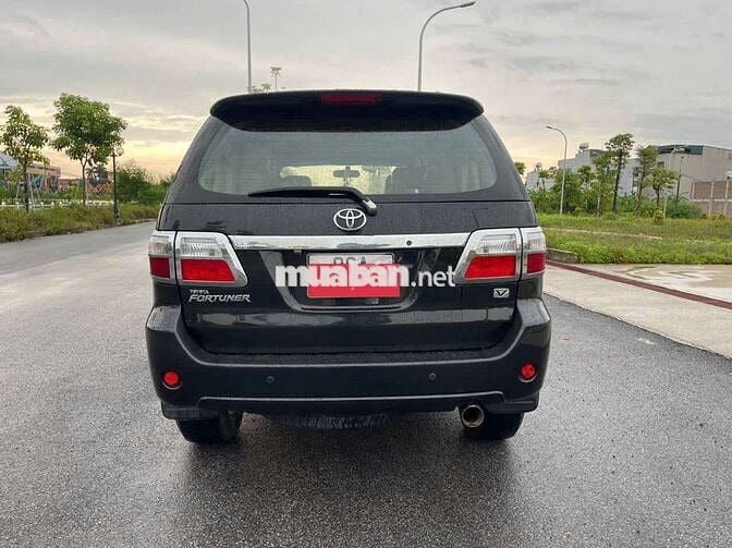 Toyota Fortuner 2010 Xăng Tự động Đen