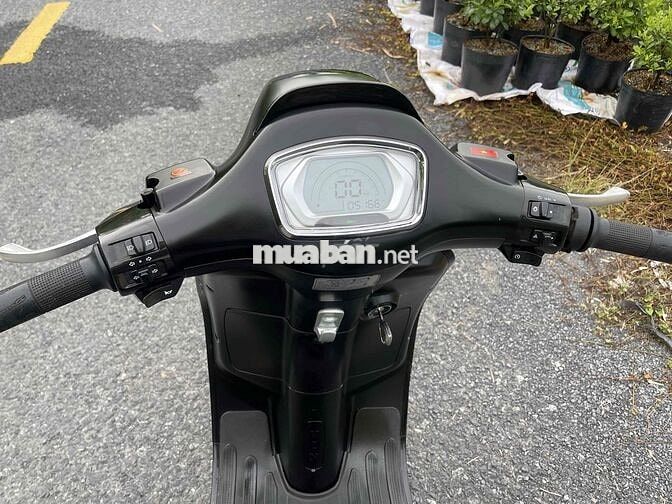 Cần Bán Vespa 50cc lướt zin còn đẹp keng