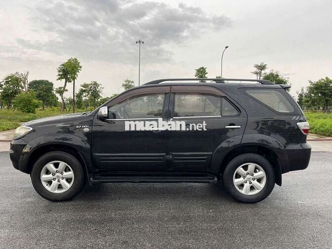 Toyota Fortuner 2010 Xăng Tự động Đen