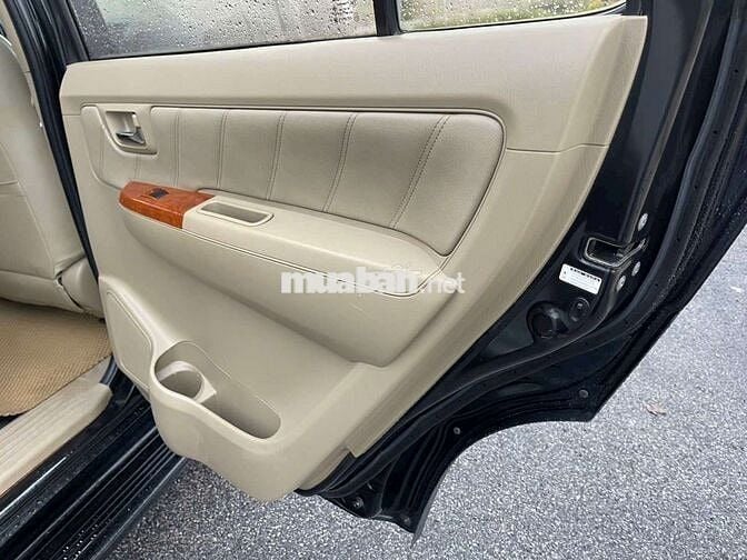 Toyota Fortuner 2010 Xăng Tự động Đen