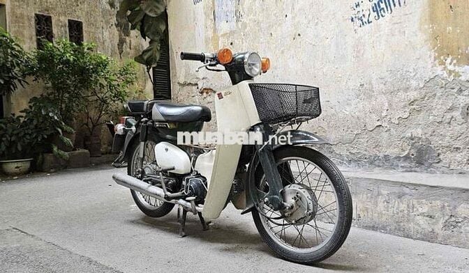 Honda Super Cub 50 Xanh rêu