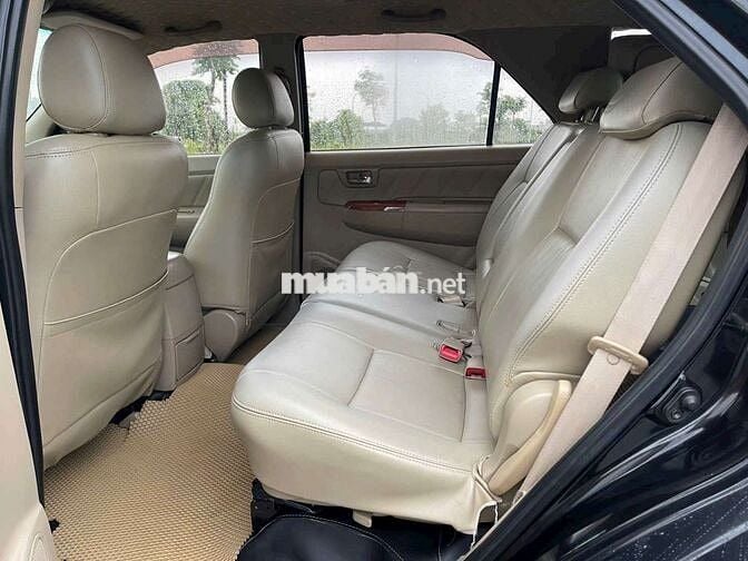 Toyota Fortuner 2010 Xăng Tự động Đen