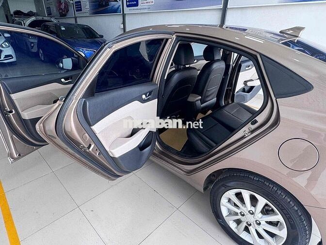 Hyundai Accent 2019, số tự động