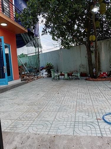 Bán nhà Bình Chánh, đường xe hơi, gần đại học Rmit. DT 4x10m, 1 lầu