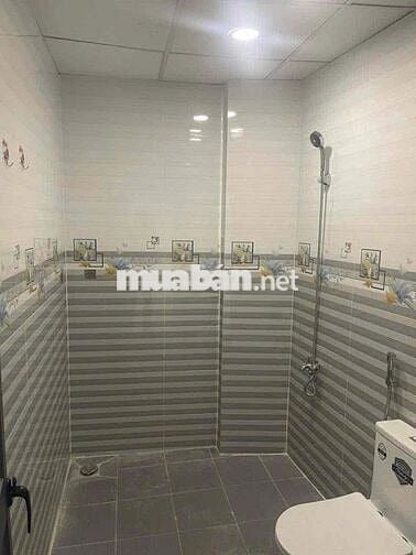 Cho thuê nhà mặt tiền Ngô Đức Kế, P.12, Bình Thạnh, DT 4x30m
