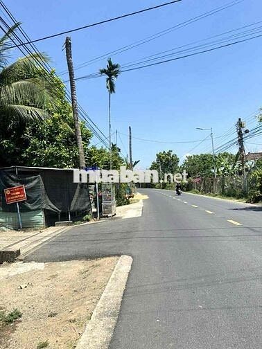 Cần bán đất đẹp bằng phẳng vuông vứt nằm trục đường nhựa  rộng 40 m .