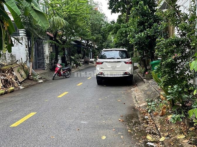Bán lô đất Đường 9A, An Phú, 1 hầm + 3 tầng, 5x20m đất, giá 25 tỷ