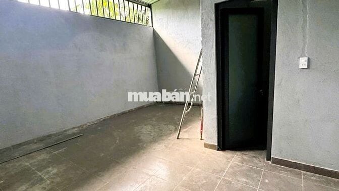 Nhà Trường Thọ, 4PN, thích hợp làm văn phòng, ở ngay, gần Metro