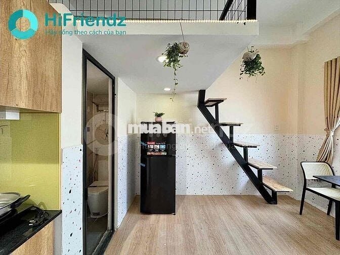 PHÒNG ĐẸP GIÁ RẺ BAN CÔNG THOÁNG, GÁC CAO RỘNG 30m2 GẦN UTH, VLU, Q1