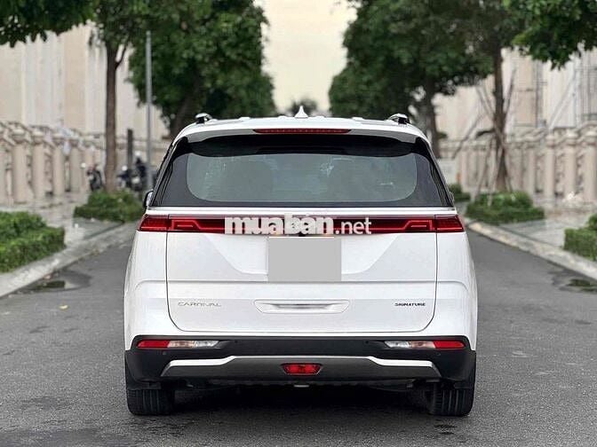 Kia Carnival Signature 2.2D 2022 40.000 km Trắng