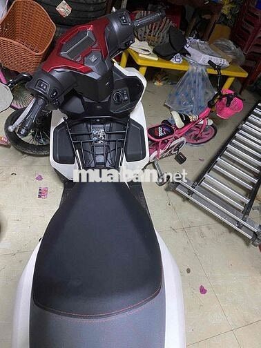 Honda Air Blade Trắng 707 km