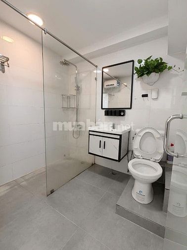 Cô Hương bán CH H3 Hoàng Diệu Q4 73m 2PN 1WC SHCC giá tốt 4,7ty