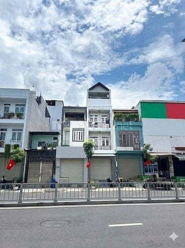 Cho thuê nhà mặt tiền Dương Quảng Hàm, Gò Vấp