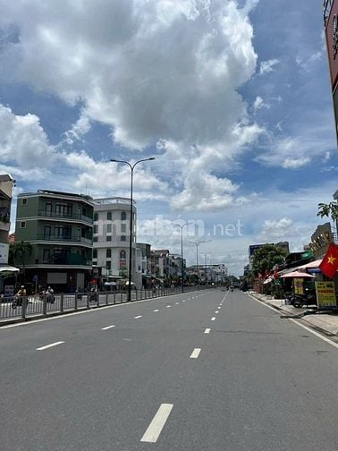 Cho thuê nhà mặt tiền Dương Quảng Hàm, Gò Vấp