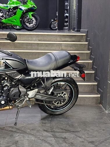 Kawasaki Z650 RS 2023 Xám Titan 3000km