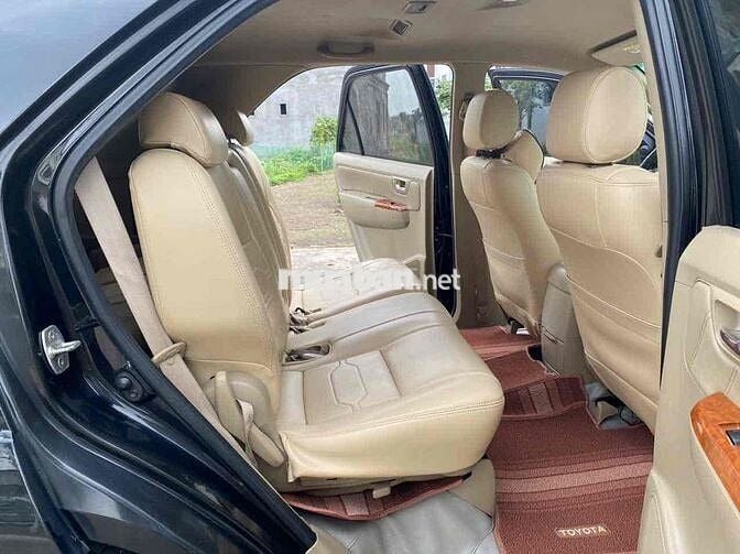 Toyota Fortuner 2009 2 cầu Đen