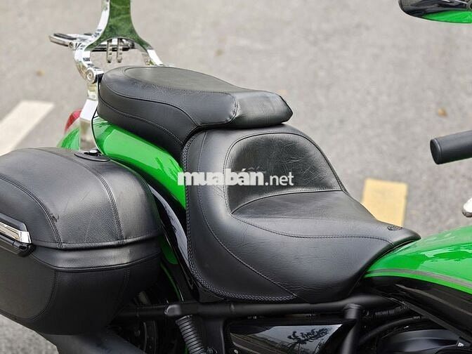 Kawasaki Vulcan 900 Custom 2019 Odo 300 Mile