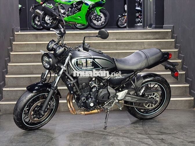 Kawasaki Z650 RS 2023 Xám Titan 3000km