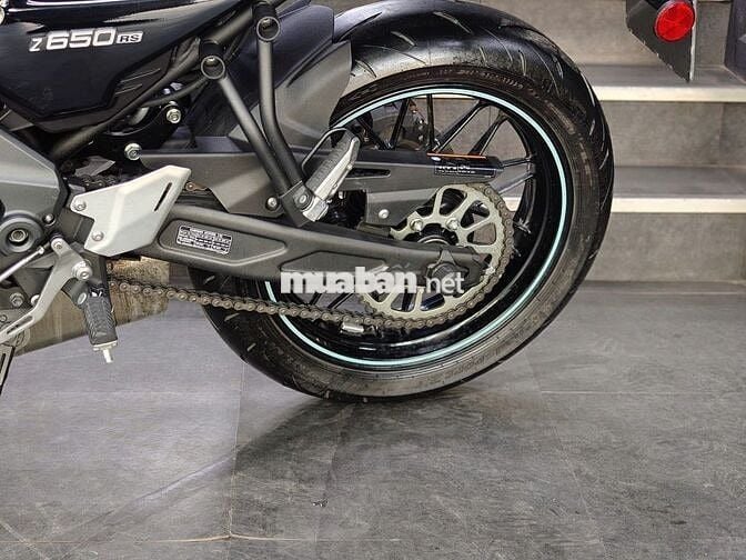 Kawasaki Z650 RS 2023 Xám Titan 3000km