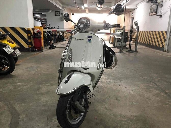 Piaggio Vespa 2014 124cc Trắng