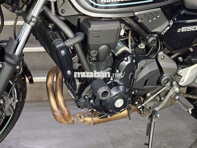 Kawasaki Z650 RS 2023 Xám Titan 3000km