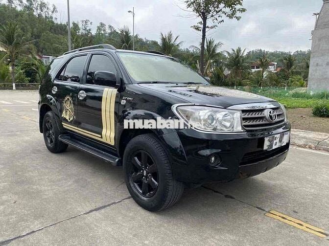 Toyota Fortuner 2009 2 cầu Đen