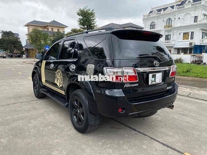 Toyota Fortuner 2009 2 cầu Đen