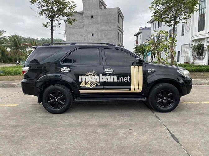 Toyota Fortuner 2009 2 cầu Đen