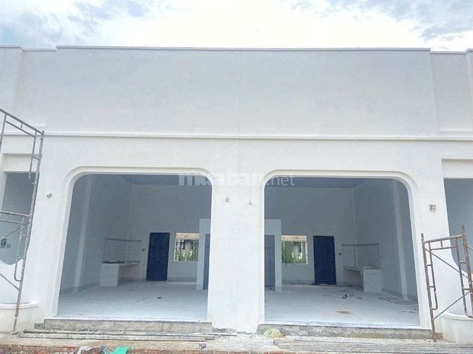 Bán căn Shophouse liền kề KCN Giá 2.1 tỷ 