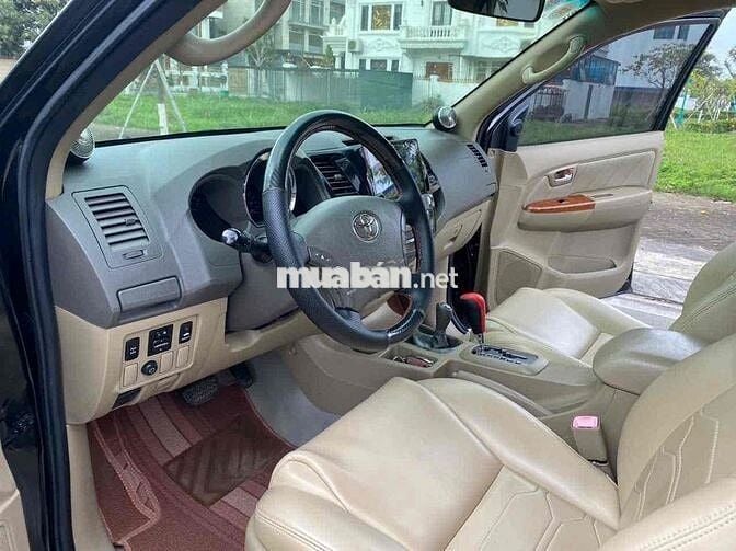 Toyota Fortuner 2009 2 cầu Đen