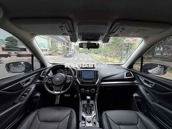 Subaru Forester 2.0 IS EyeSight 2019 Trắng 60.000