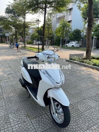 Honda Lead Trắng