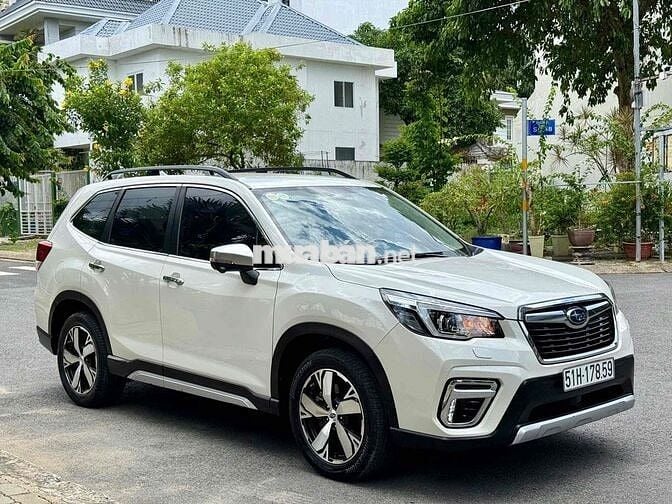Subaru Forester 2.0 IS EyeSight 2019 Trắng 60.000